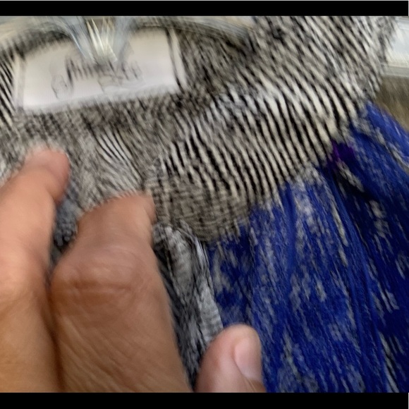 Shirley Lee. Tunic top - Picture 4 of 5